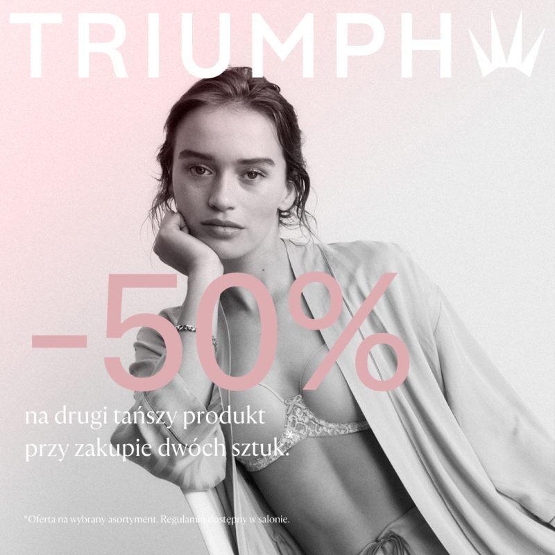 Baner promocyjny Triumph z okazji Dnia Matki: Rabat -50% przy zakupie minimum 2 sztuk. Na zdjęciu dwie uśmiechnięte kobiety – starsza i młodsza – w jasnych, pastelowych ubraniach, przytulające się do siebie. W lewym górnym rogu znajduje się białe logo Triumph, a po prawej stronie napisy: „Z miłości dla Mamy” oraz szczegóły oferty. Promocja trwa od 18 do 26.05.2026 r.